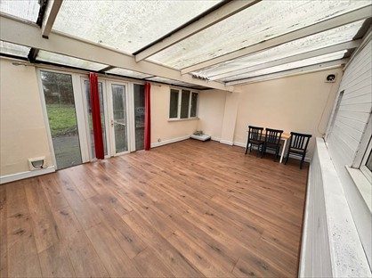 3 Bed Semi-Detached House, Main Road, TN16