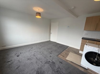 1 Bed Flat, Meeting House Lane, SE15