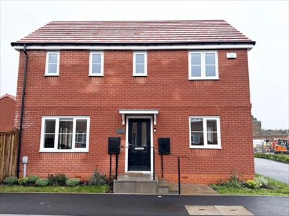 3 Bed Detached House, Sundowner Grove, DY4
