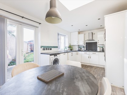 2 Bed Semi-Detached House, Northfield Park, UB3