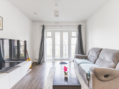 2 Bed Flat, Clovelly Court, UB7