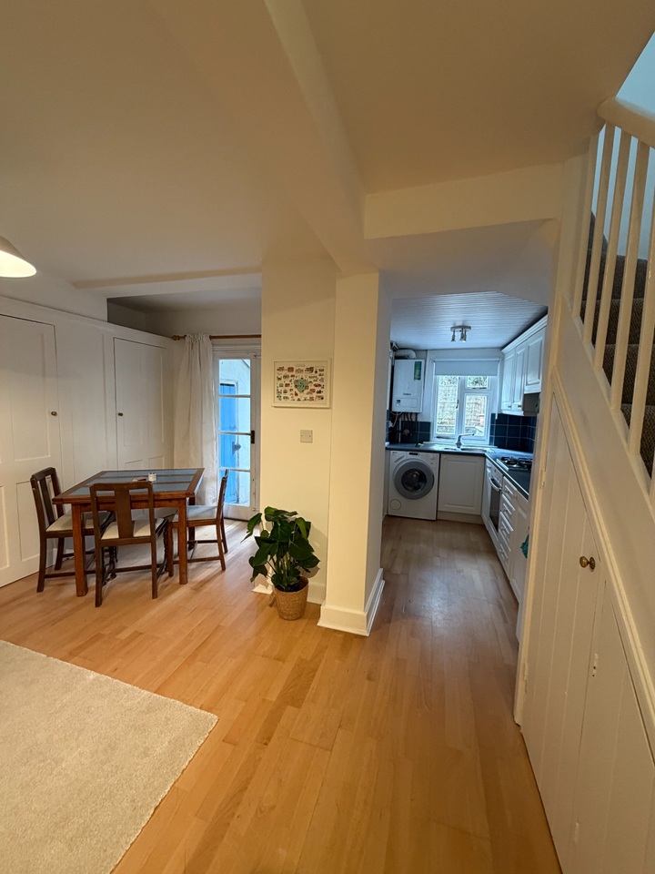 Additional image 5 of 1 Bed Flat, Thorne Road, SW8, N1 7GU