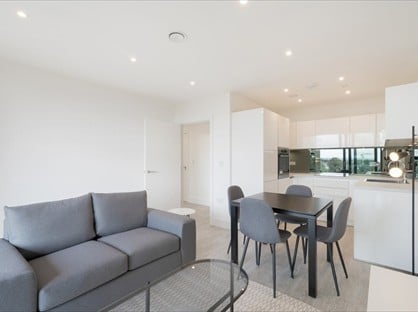 1 Bed Flat, Kempton House, TW18