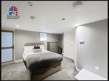 Room in a Shared House, Cope St, S70