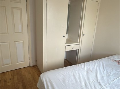 Room in a Shared House, Burnley Road, NW10