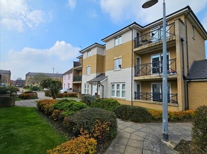 2 Bed Flat, Laindon, SS15