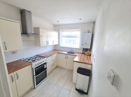 2 Bed Flat, Royal Court, CM14