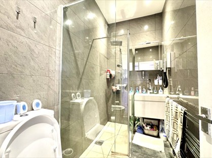 Bedsit, West Kensington, W14