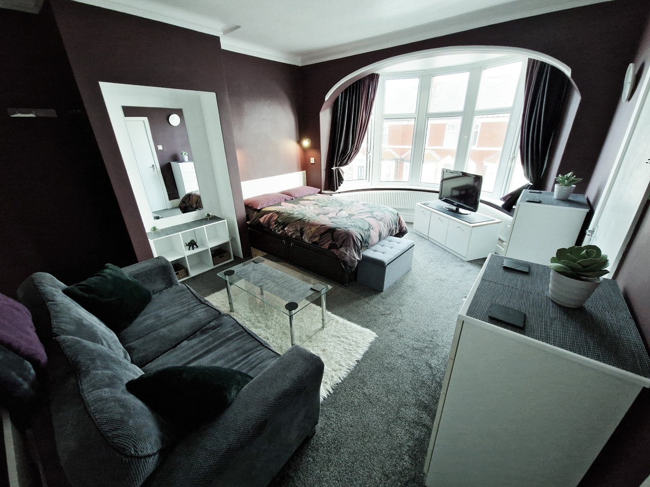 Blackpool - 1 Bed Flat, Warbreck Hill Road, FY2 - To Rent Now for £680. ...