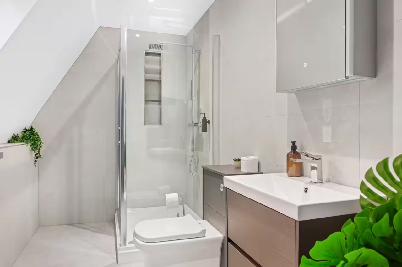 Additional image 9 of 2 Bed Flat, Long Row, NG1, N1 7GU