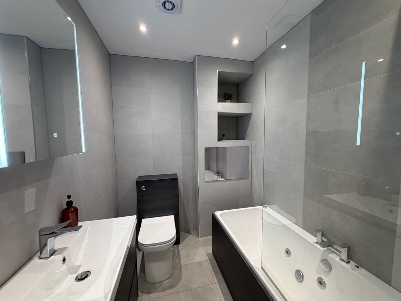 Additional image 12 of 2 Bed Flat, Long Row, NG1, N1 7GU