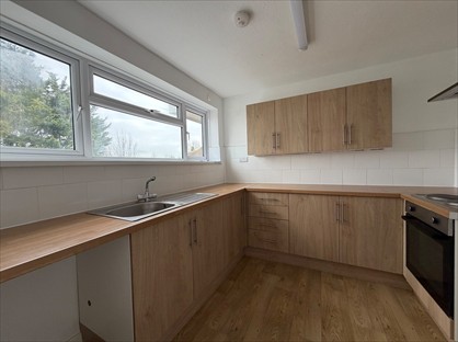 2 Bed Flat, Pagham Road, PO21