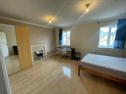 Room in a Shared House, Godwin Way, ST4