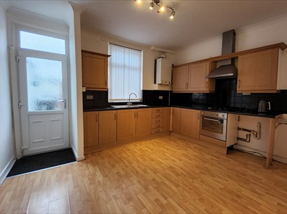 2 Bed Terraced House, Dashwood Road, M25