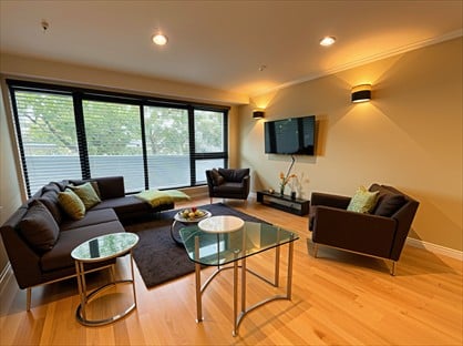 3 Bed Flat, Gainsborough Court, SE21
