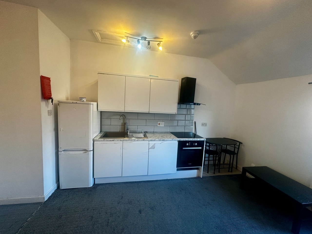 1 Bed Flat, Gordon Street, CV1, N1 7GU