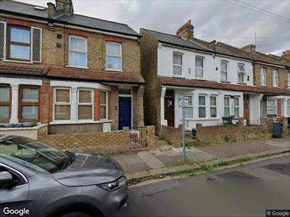 Studio Flat, Stanley Road, TW3