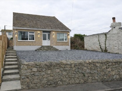 1 Bed Flat, Stennack Court, TR26