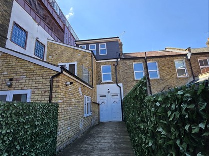 2 Bed Flat, Heron Mews, IG1