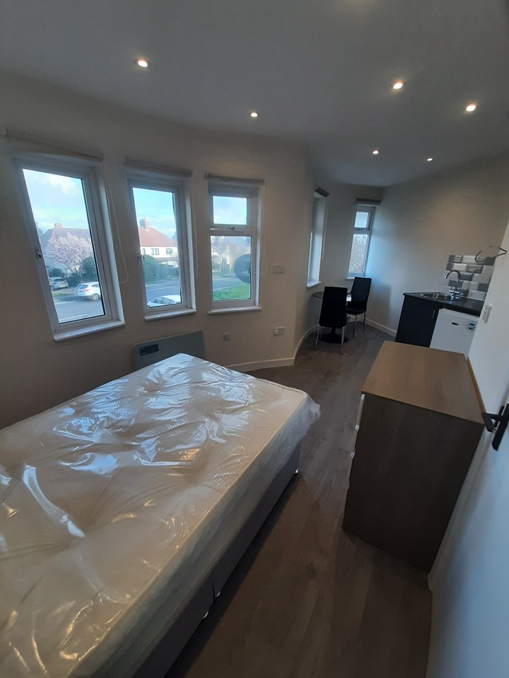 Studio Flat, Rose Hill, OX4, N1 7GU
