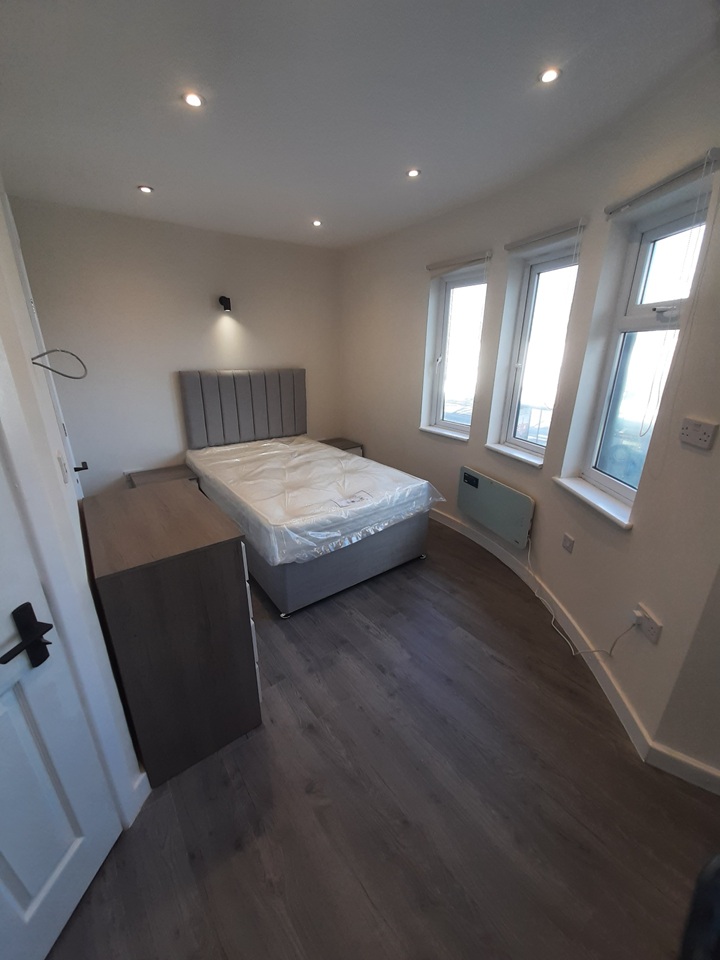 Additional image 2 of Studio Flat, Rose Hill, OX4, N1 7GU