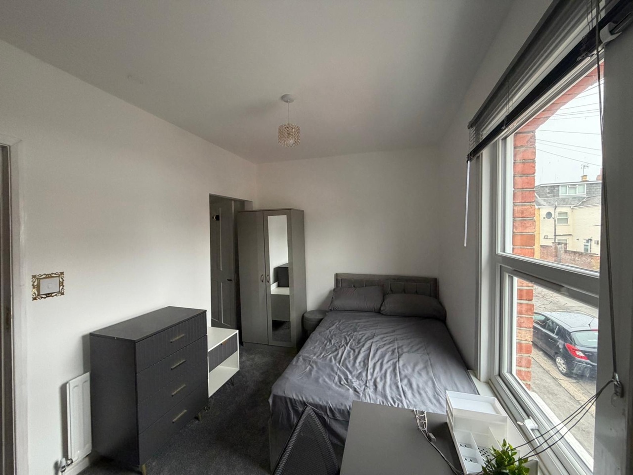 Additional image 7 of 3 Bed Flat, University Area Available Now, RG6, N1 7GU