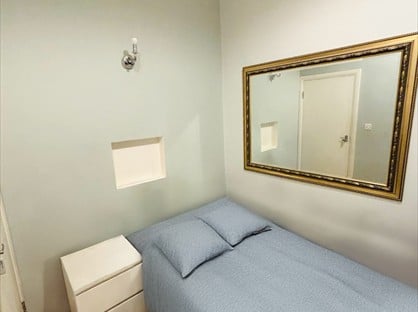 Room in a Shared Flat, Stunning Double Room In Oxford Stree, W1W