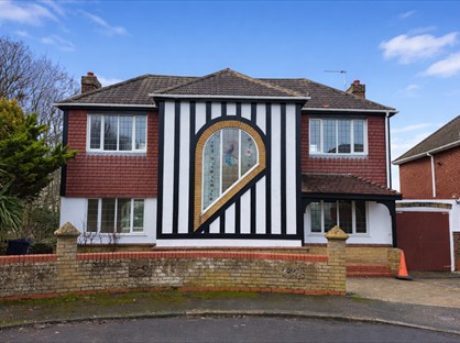 3 Bed Detached House, Wallwood Road, CT11