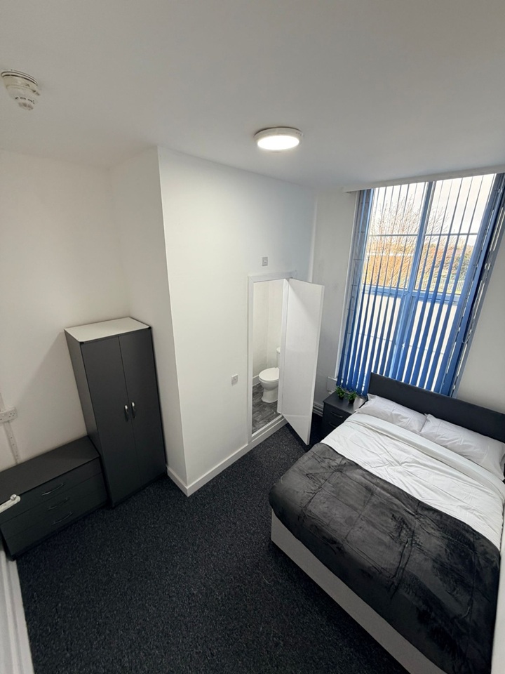 Room in a Shared House, Hunters Road, B19