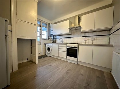 3 Bed Flat, Selwyn Court, SE3