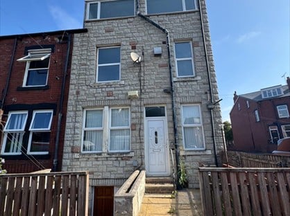 3 Bed Terraced House, Euston Mount, LS11