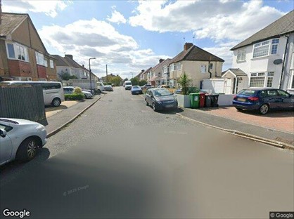 3 Bed Semi-Detached House, Slough, SL2