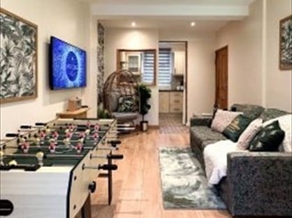 2 Bed Maisonette, East Road, CF43