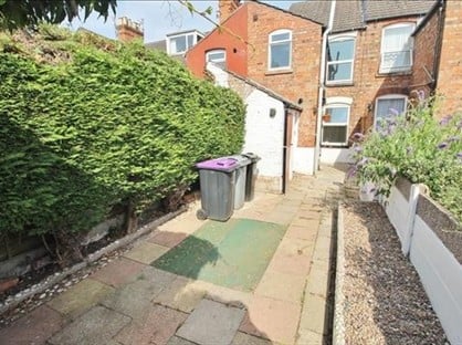 2 Bed Terraced House, Victoria Street, NG31
