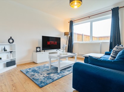 3 Bed Terraced House, Hallett Walk, CT1