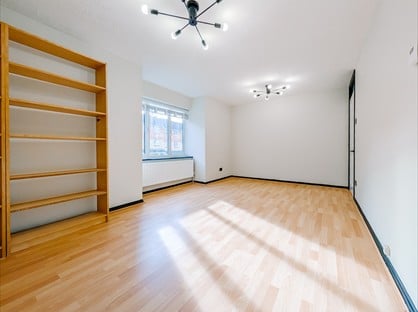 1 Bed Flat, Franklin Way, CR0