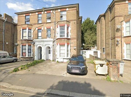 Studio Flat, Pownall Gardens, TW3