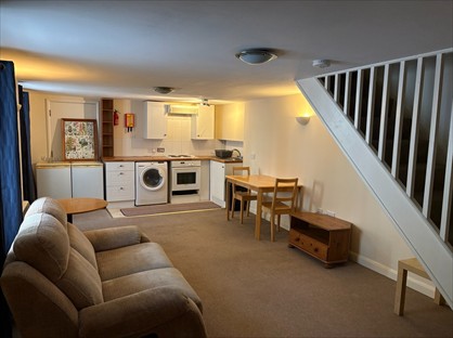 1 Bed Flat, High Street, CT12