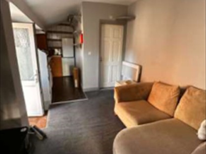 Studio Flat, Portland St, LN5