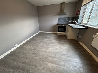 Room in a Shared House, Luton Road, ME4
