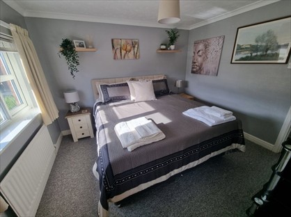 Room in a Shared House, Langley Court, SK13