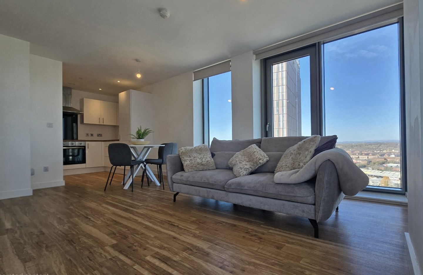 2 Bed Flat, Michigan Avenue, M50, N1 7GU