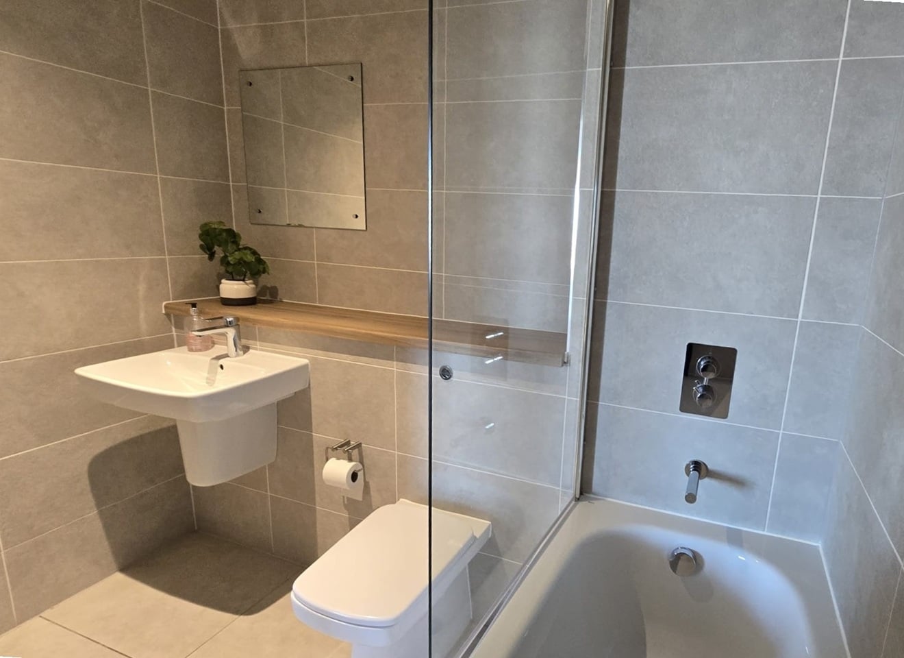 Additional image 11 of 2 Bed Flat, Michigan Avenue, M50, N1 7GU