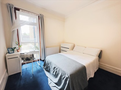 Room in a Shared House, Boundaries Road, SW12