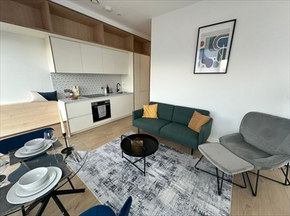 2 Bed Flat, Parkview, TW8