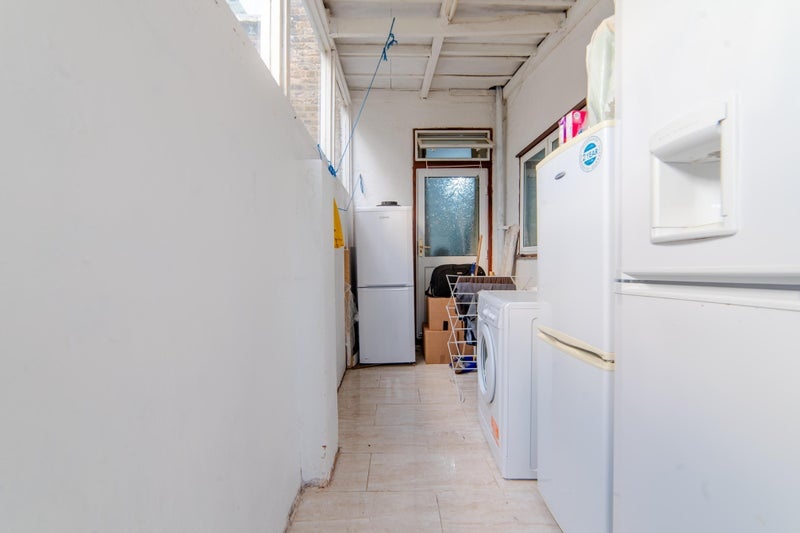 Additional image 3 of Room in a Shared House, Studley Rd, SW4, N1 7GU