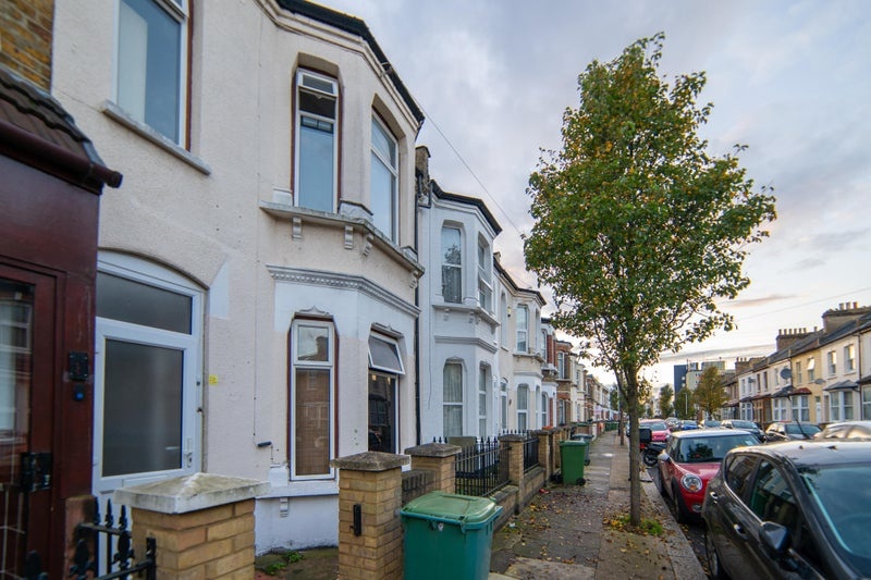 Additional image 9 of Room in a Shared House, Studley Rd, SW4, N1 7GU