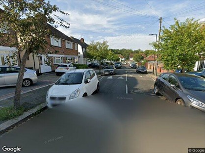 4 Bed Semi-Detached House, Stanhope Park Road, UB6