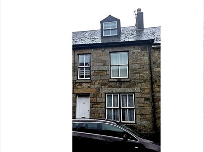 4 Bed Terraced House, High St, TR18