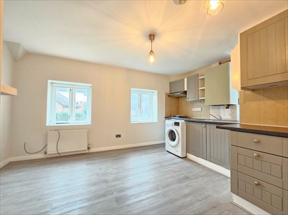 1 Bed Flat, Watling St, WD7